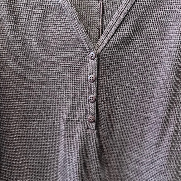 Lululemon Close Call Henley Long Sleeve - Picture 5 of 10